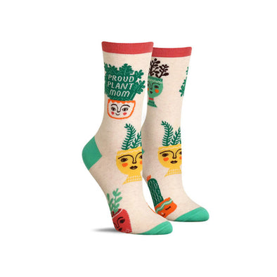 Cute women’s socks that say, “Proud Plant Mom”